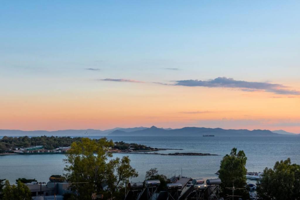 Four Seasons Sea View Apartment Атина Екстериор снимка