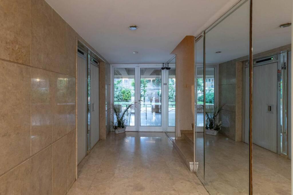 Four Seasons Sea View Apartment Атина Екстериор снимка