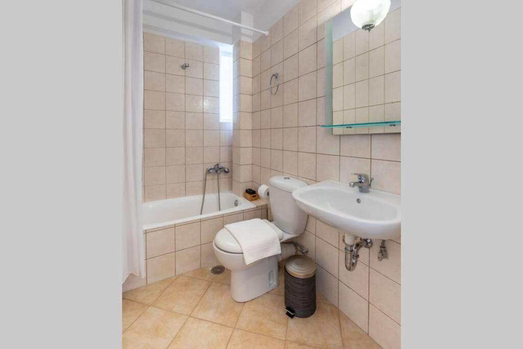 Four Seasons Sea View Apartment Атина Екстериор снимка