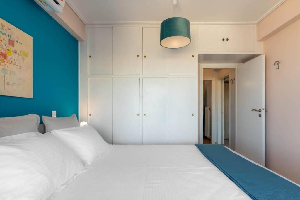 Four Seasons Sea View Apartment Атина Екстериор снимка