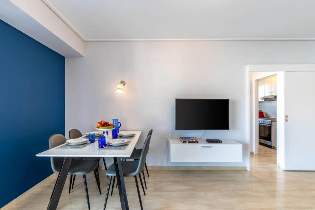 Four Seasons Sea View Apartment Атина Екстериор снимка